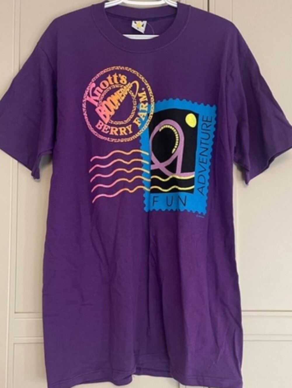 Vintage 1990  Knott's Berry Farm Graphic Tee Purple Deadstock Theme Park NWT